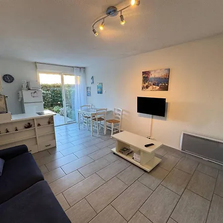 T2 Avec Parking Et Animaux Admis, Capacite 4, Cap D'agde - Fr-1-749-83 Lägenhet Agde